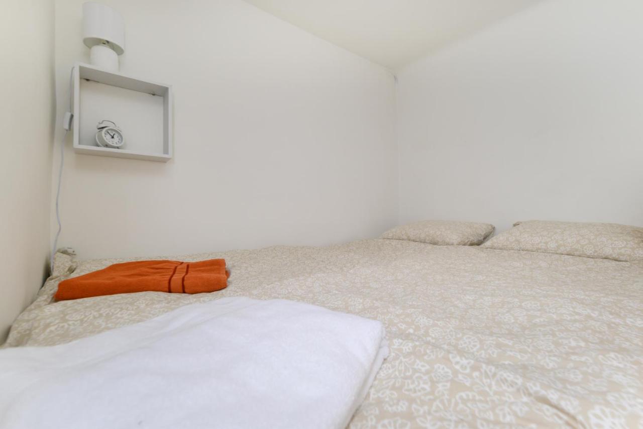 Two Separate Rooms Apartment In City Center, Party District บูดาเปสต์ ภายนอก รูปภาพ